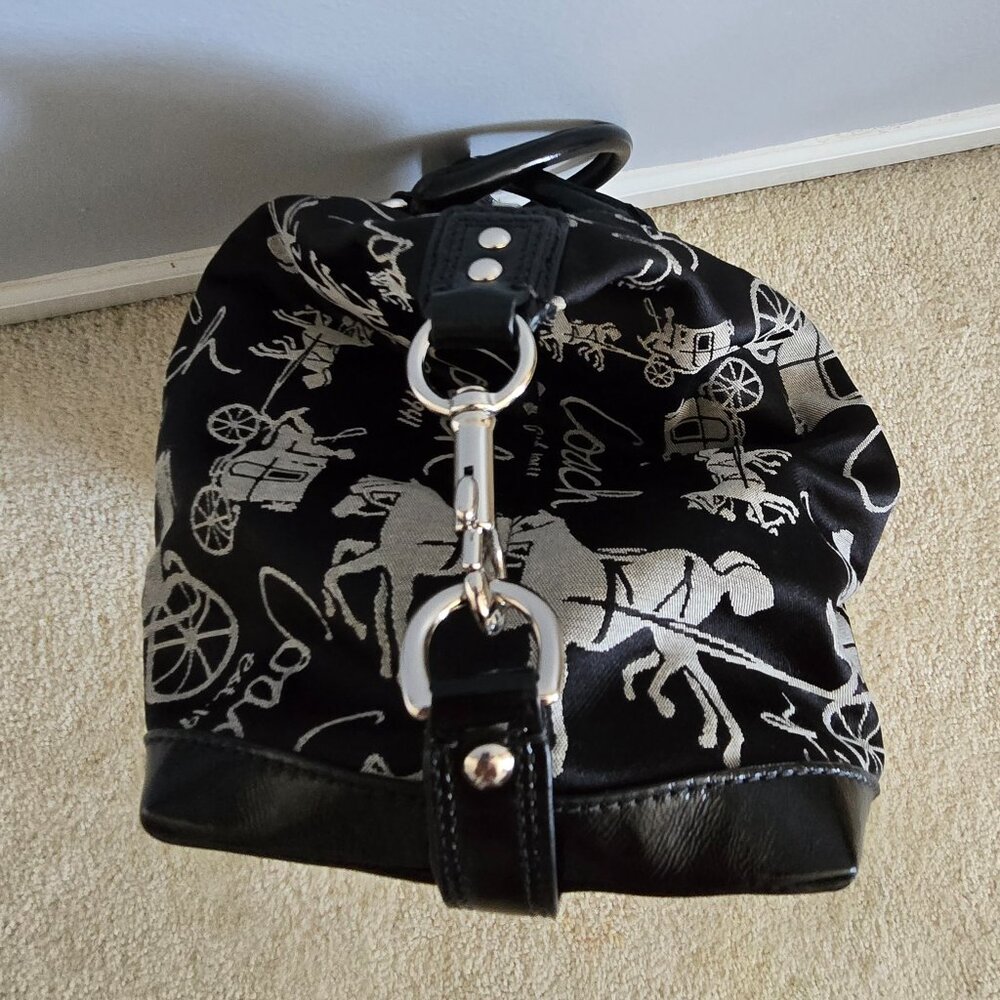 Coach Black and Cream Signature Satchel. - Picture 3 of 9